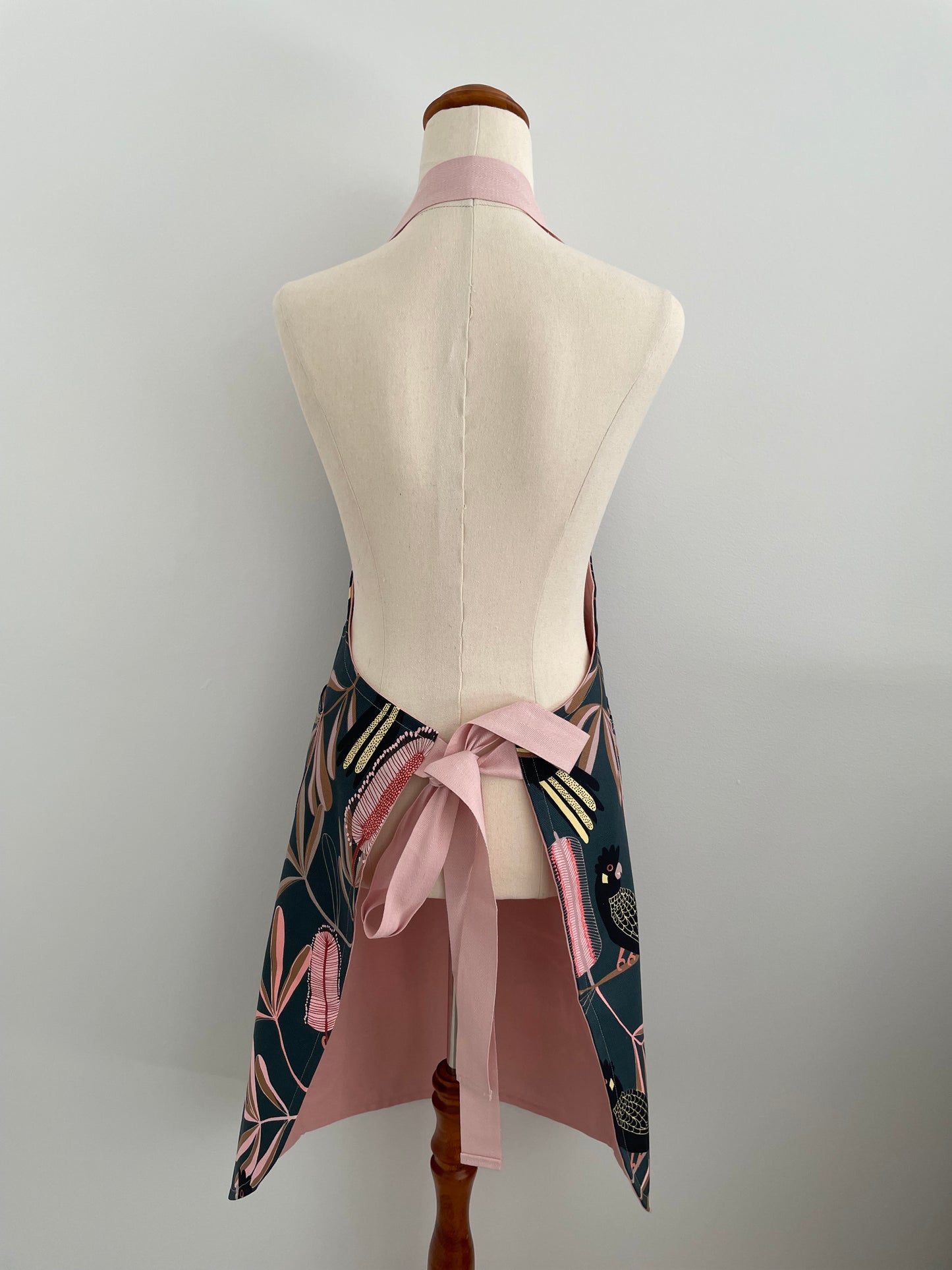 Kitchen Apron Black Cockatoo