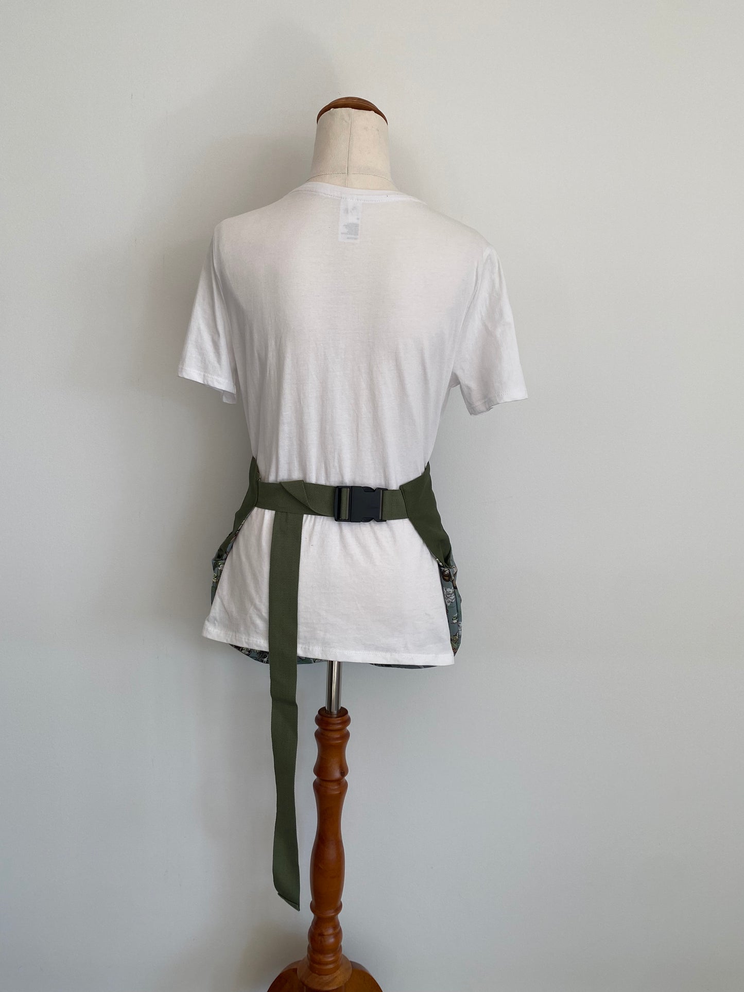 Green Gumnut Babies Peg Apron