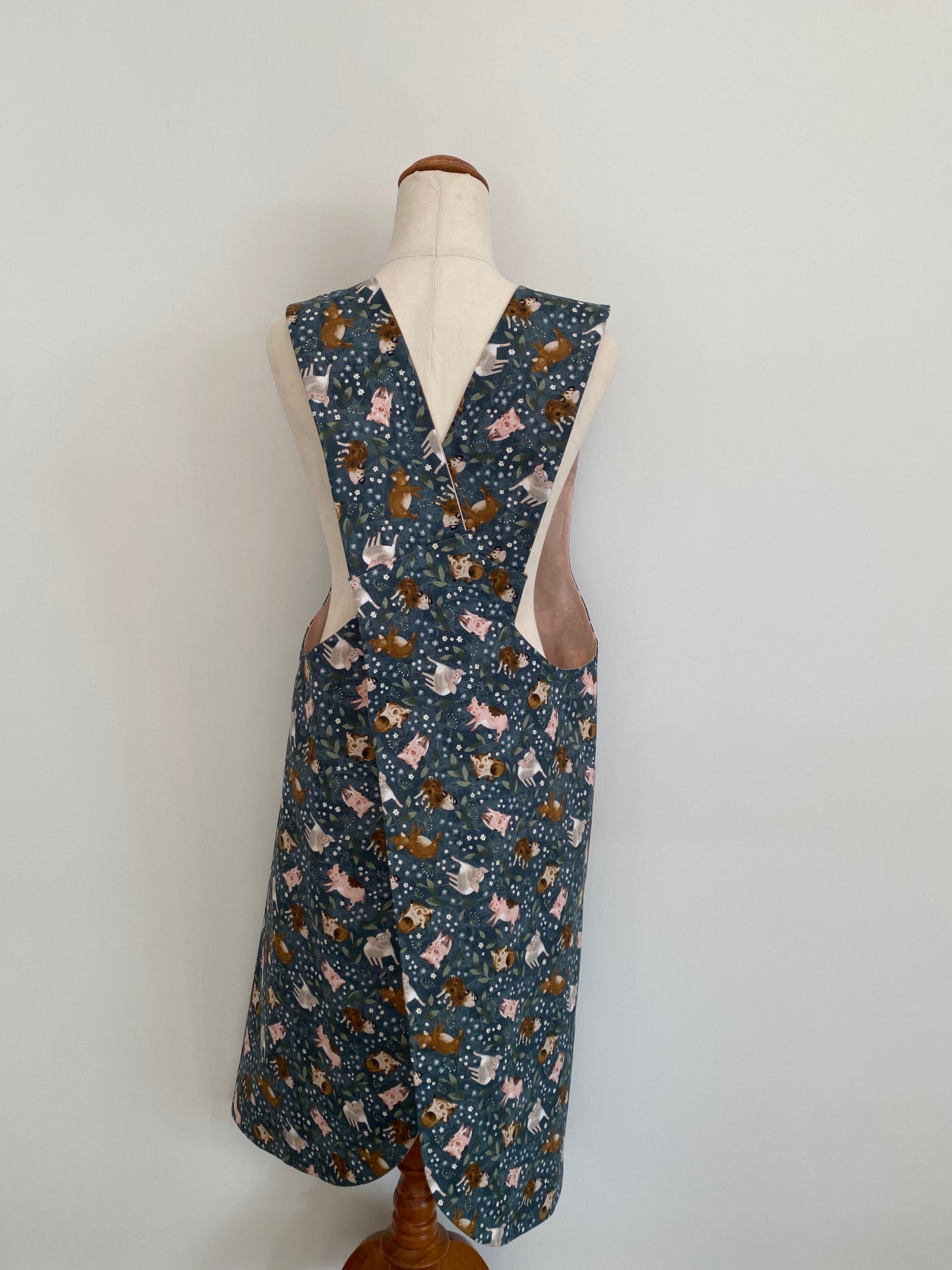 Wrap-Around Apron - Pig Fabric