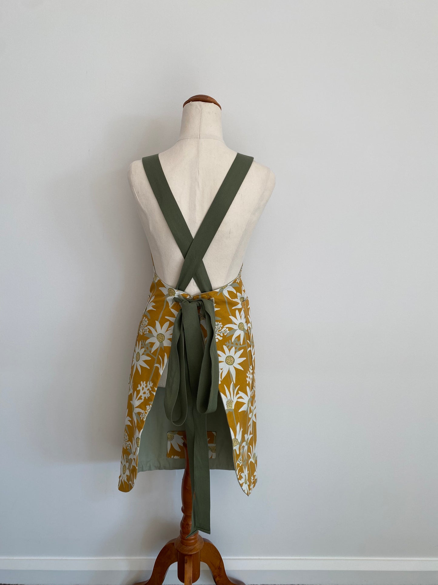 Harvest Apron Yellow Flannel Flower , Garden Apron