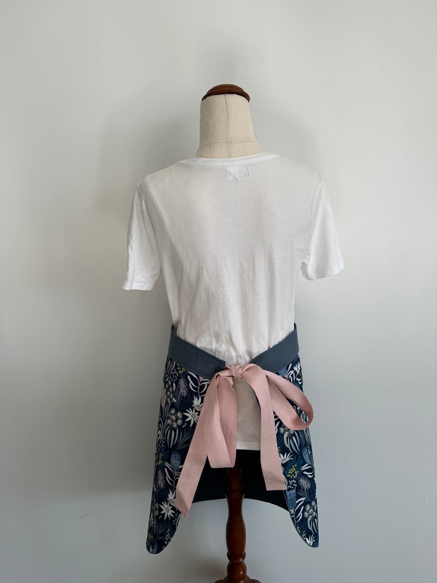 Banksia Flannel Flower Waist Apron