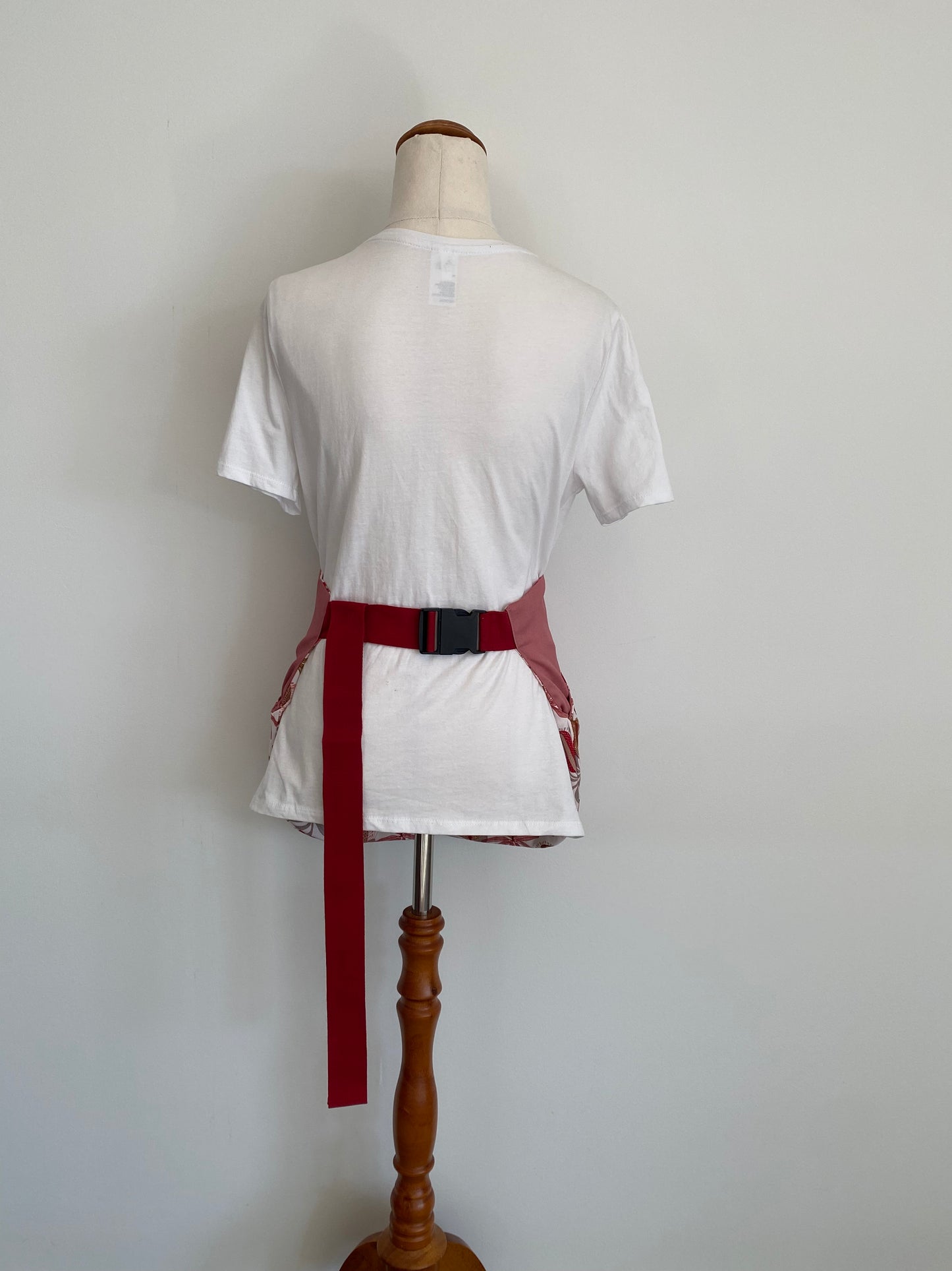 Red Banksia Peg Apron