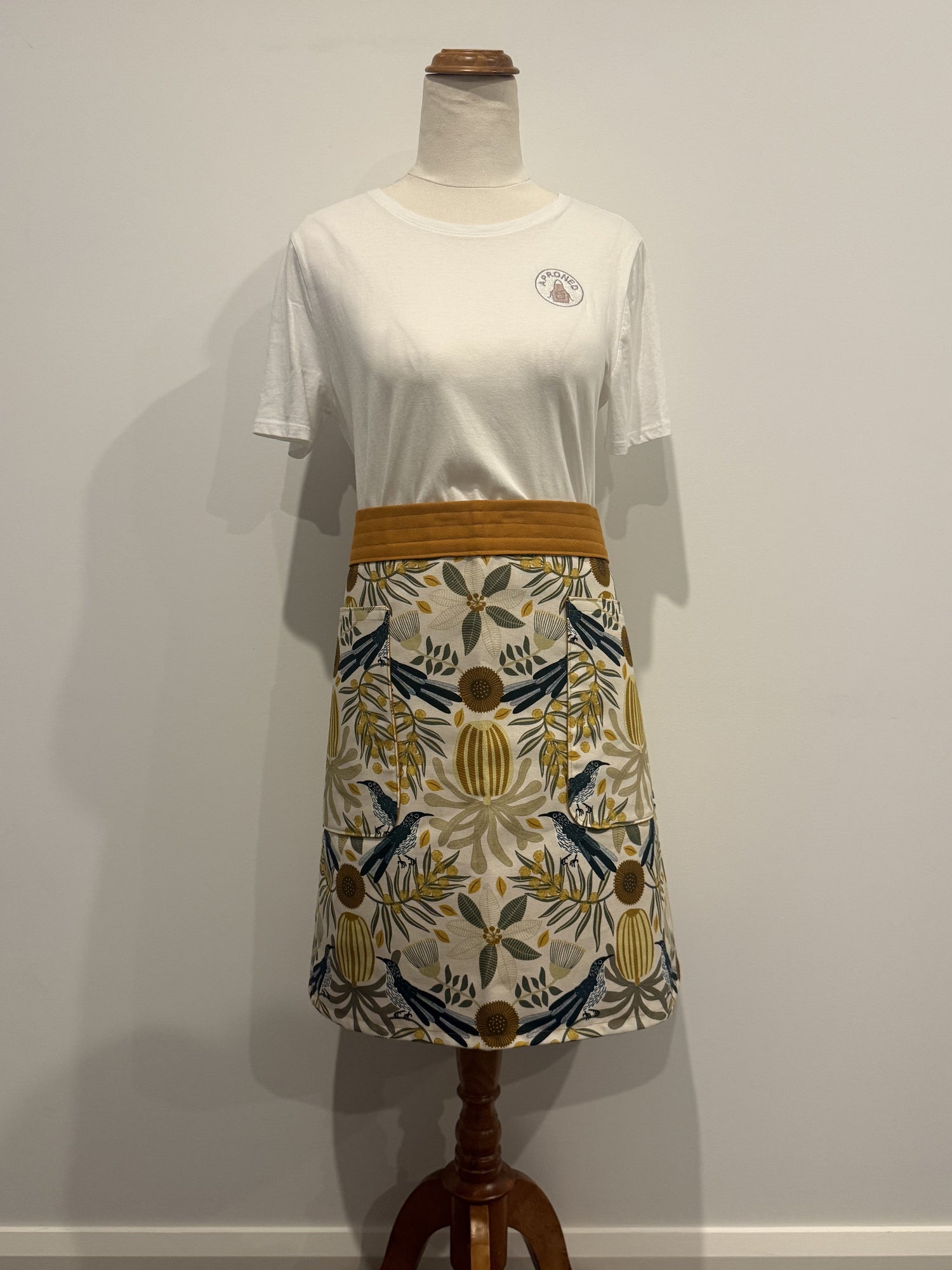 Wattle Bird Waist Apron front